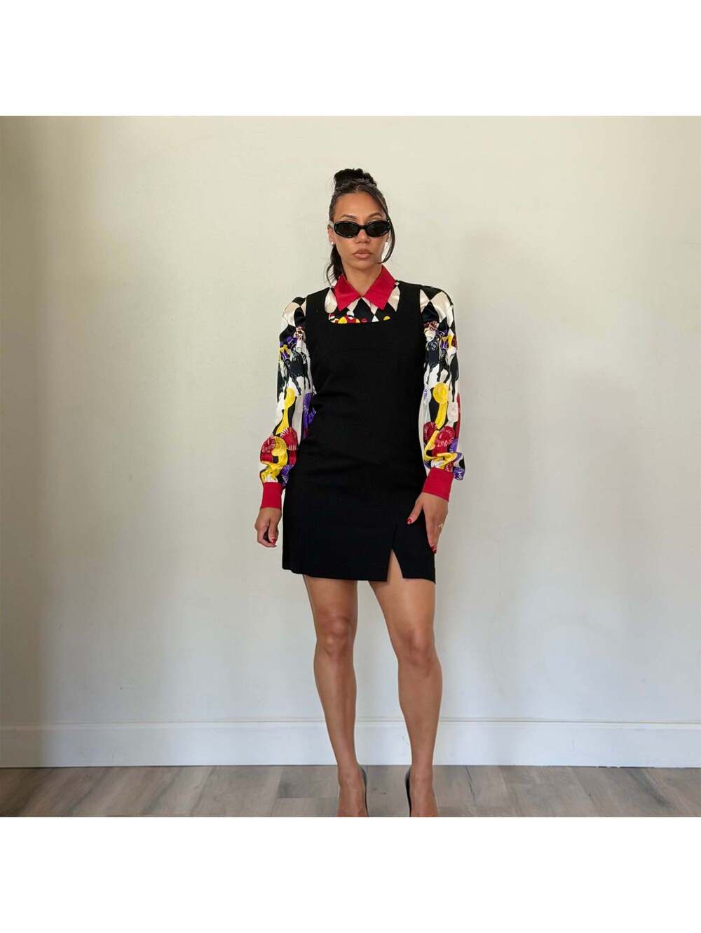 Escada - Picture 6 of 9